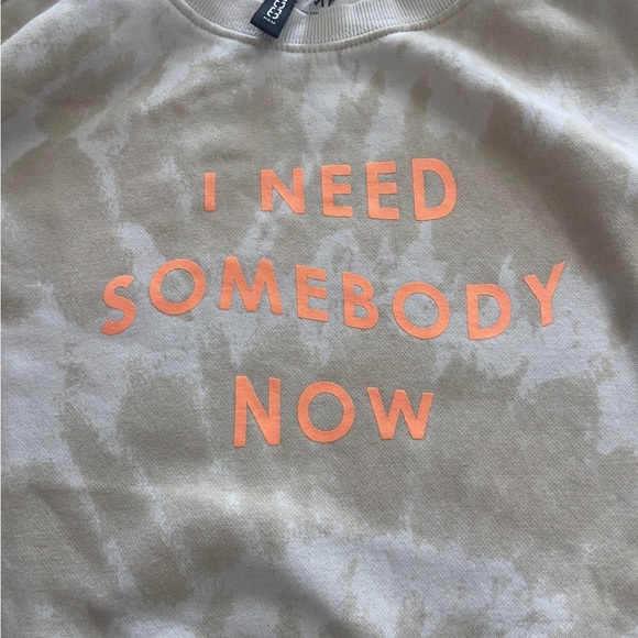 H&M DIVIDED Shawn Mendes I NEED SOMEONE NOW Tie Dye Sweatshirt Medium - Picture 5 of 7